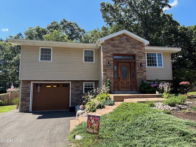 1037 Timothy Ln, Niskayuna, NY 12309 - photo 1