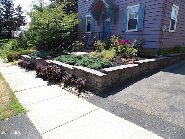 8 Croswell St, Albany, NY 12206 - photo 2