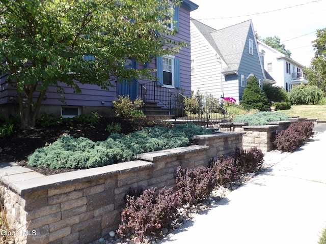 8 Croswell St, Albany, NY 12206 - photo 3