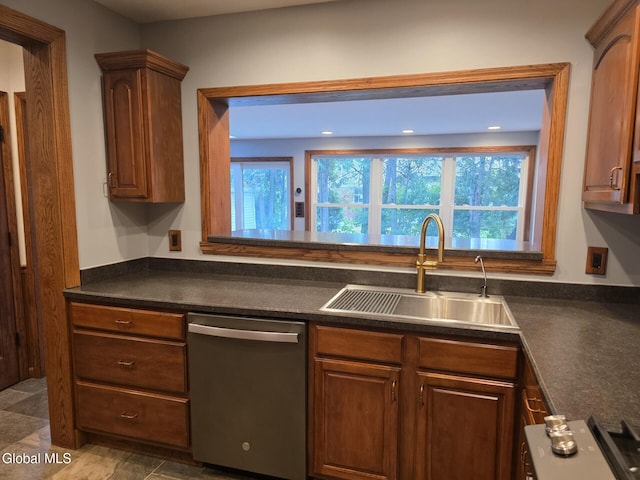 4 Berncliff Ave, Albany, NY 12208 - photo 24
