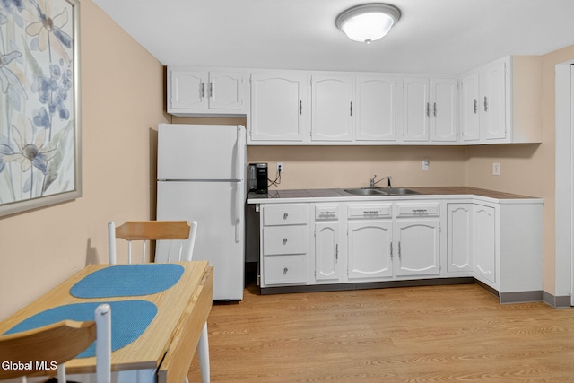 24 Electric Ave, East Greenbush, NY 12061 - photo 9