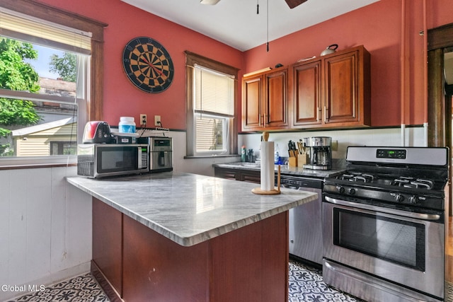 553 Morris St, Albany, NY 12208 - photo 10