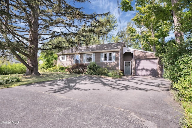 3983 Albany St, Colonie, NY 12304 - photo 1