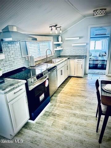 12 Berry Patch Ln, Crown Point, NY 12928 - photo 8