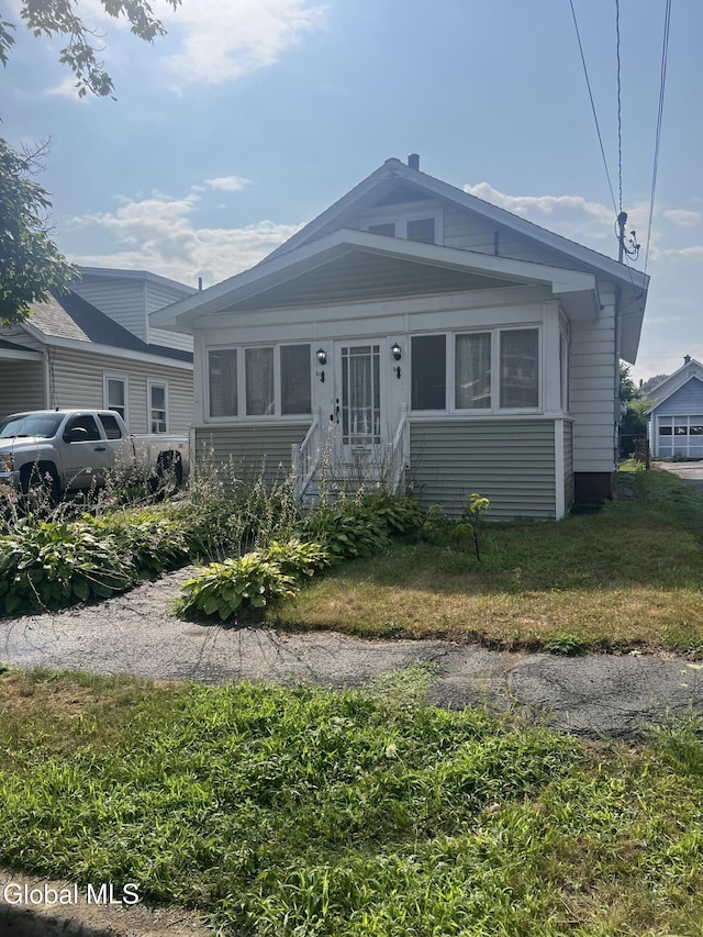 871 Hazelwood Ave, Schenectady, NY 12306 - photo 1