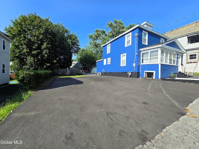 561 Clarendon St, Schenectady, NY 12308 - photo 2