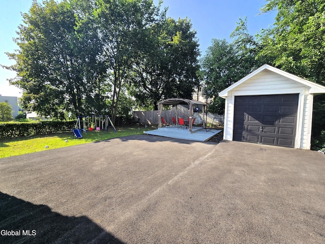 561 Clarendon St, Schenectady, NY 12308 - photo 32