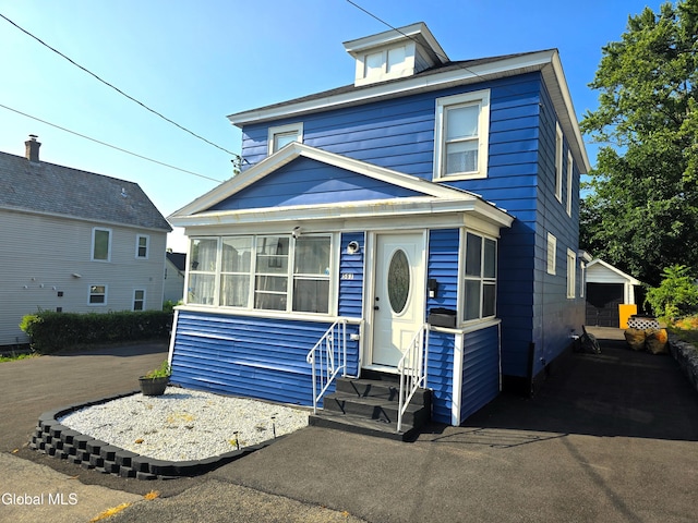 561 Clarendon St, Schenectady, NY 12308 - photo 1