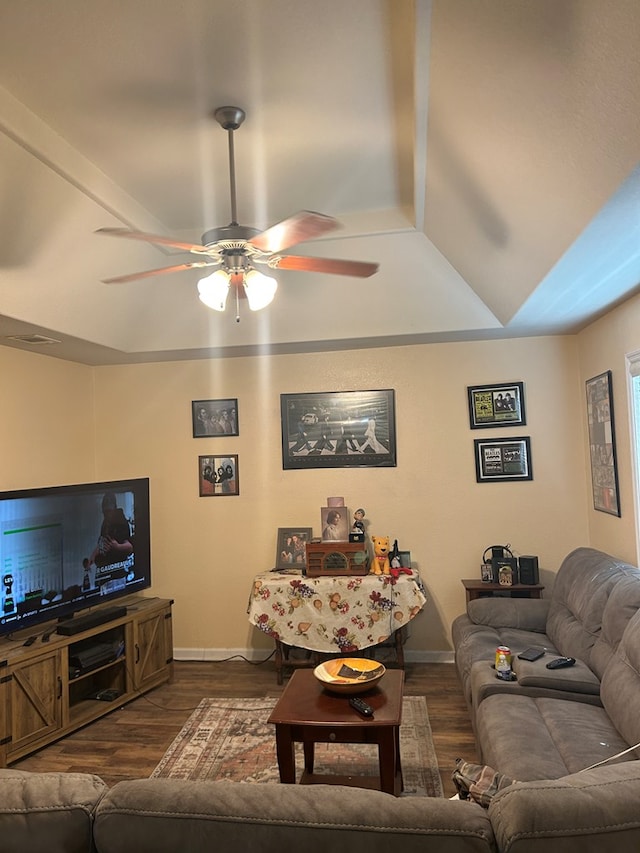 5175 Calvary Cir, Valdosta, GA 31605 - living area with wood finished floors and a ceiling fan