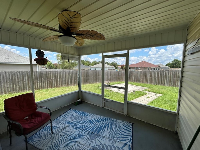 5175 Calvary Cir, Valdosta, GA 31605 - sunroom featuring ceiling fan