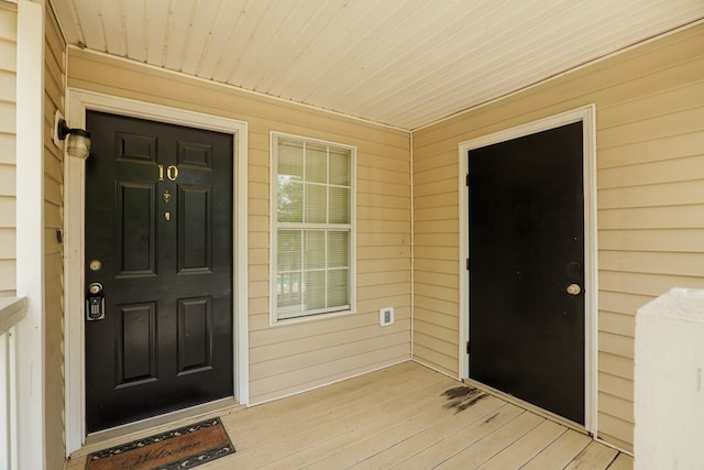 view of entrance to property