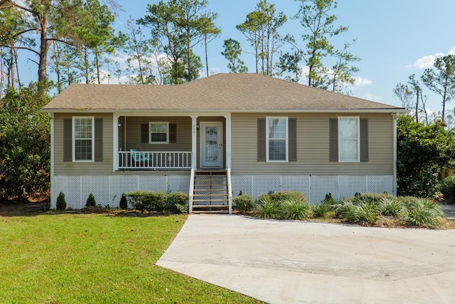 view of front of home with a front lawn and covered porch