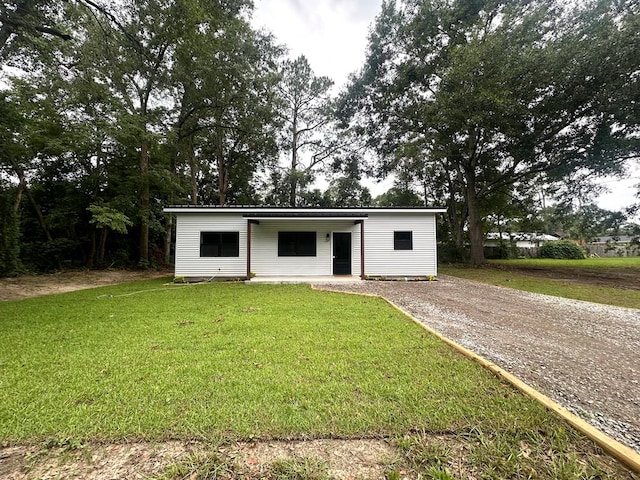 804 S Forrest Ave, Adel, GA 31620 - view of front of property featuring a front lawn