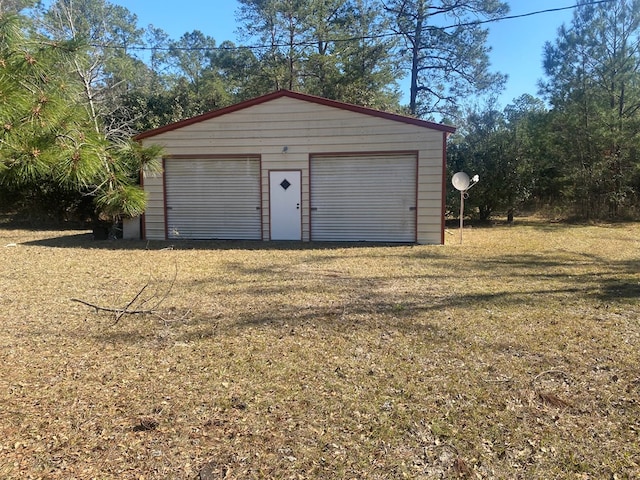 view of detached garage