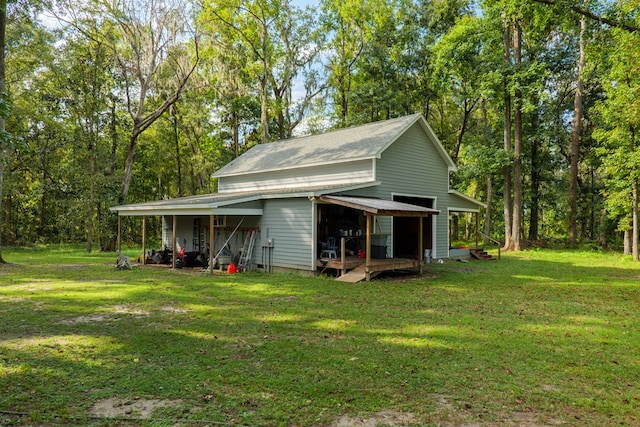 exterior space with a yard