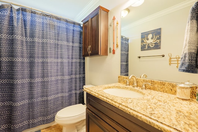 full bath featuring curtained shower, vanity, toilet, and crown molding