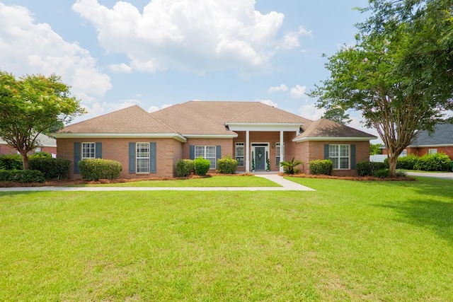 3532 Victoria Dr, Valdosta, GA 31602 - view of front facade with a front lawn and brick siding