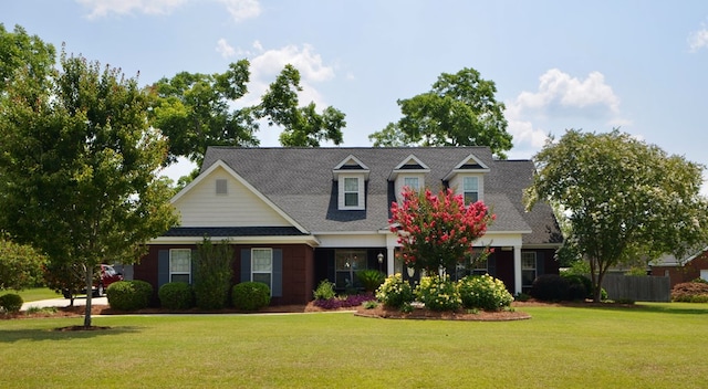 3854 Orchard Way, Valdosta, GA 31605 - view of front of home featuring a front yard and roof with shingles
