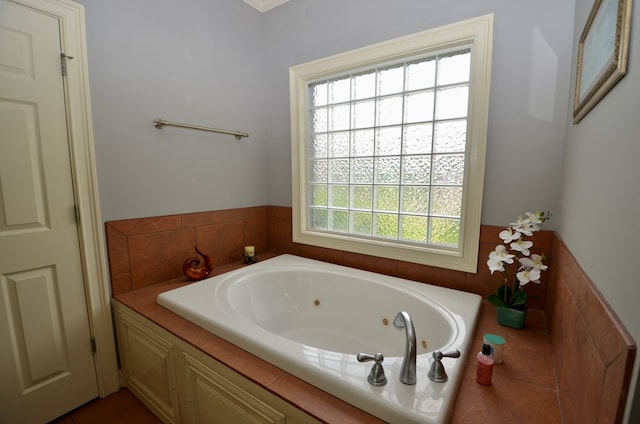 3854 Orchard Way, Valdosta, GA 31605 - bathroom with a tub with jets