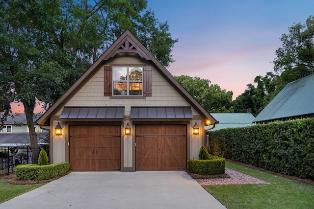 view of front of house featuring a garage