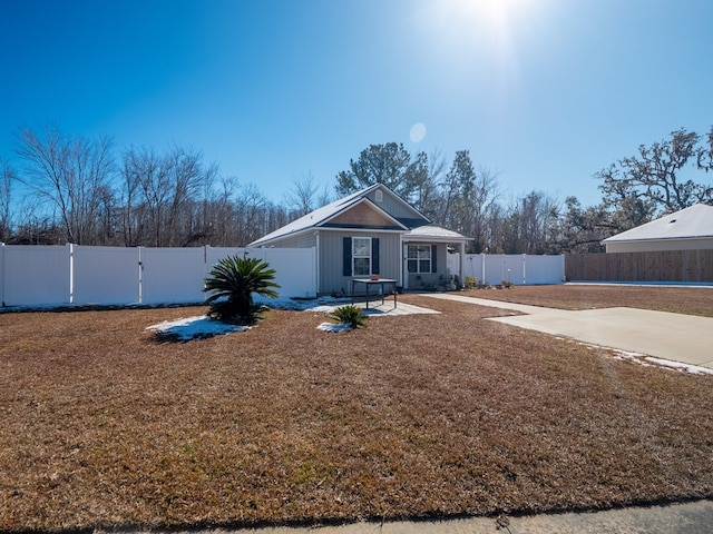 view of front of home