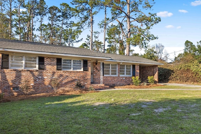 ranch-style home with crawl space, a front lawn, and brick siding