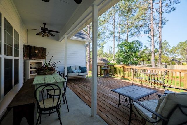 4773 Pawnee Dr, Hahira, GA 31632 - deck with a ceiling fan and fence