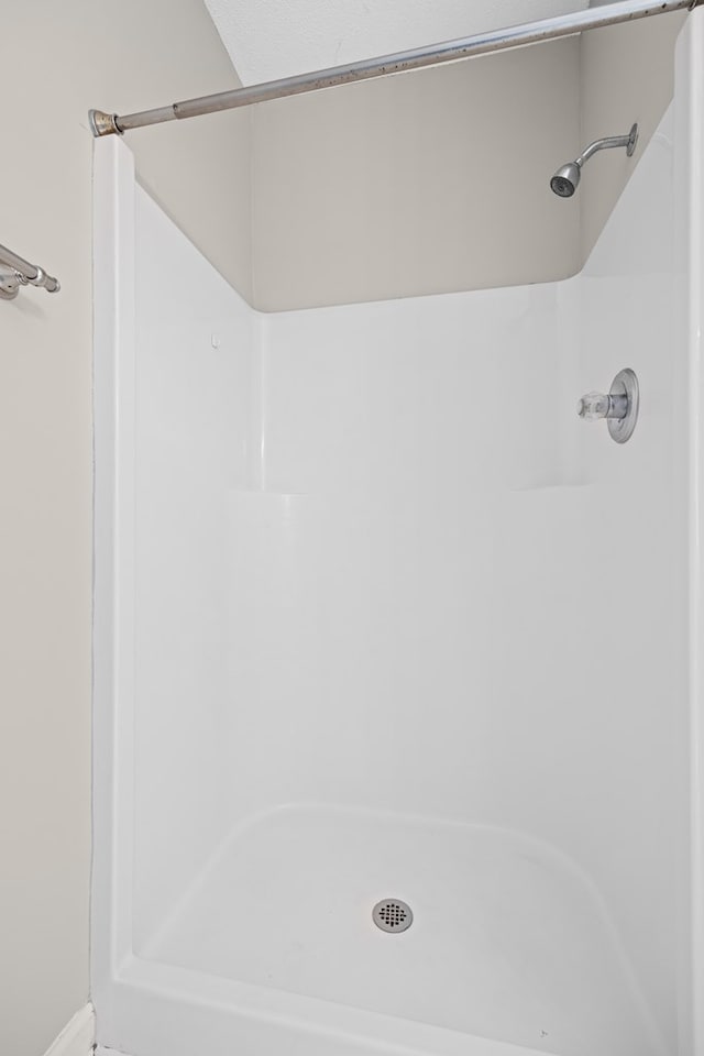 4143 Whithorn Way, Valdosta, GA 31605 - full bathroom featuring a shower