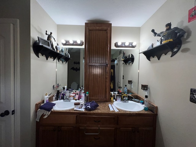 5612 Emily Ln, Hahira, GA 31632 - full bathroom with double vanity