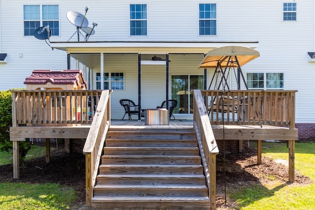 deck featuring ceiling fan