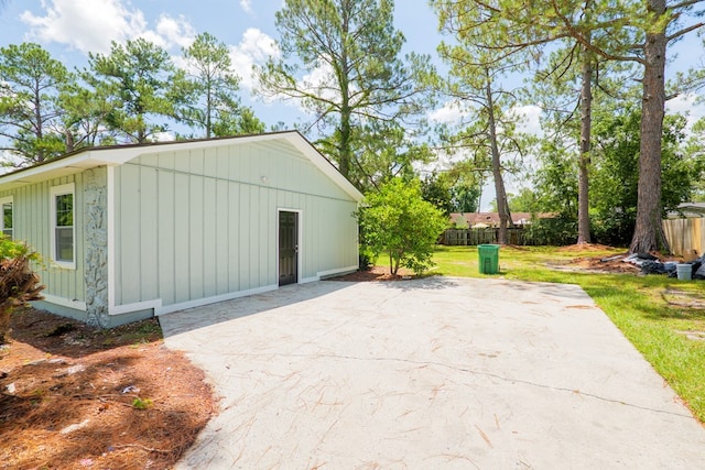 2019 Falling Leaf Ln, Valdosta, GA 31602 - view of garage