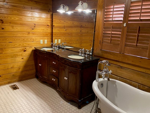 213 W Chism Ave, Nashville, GA 31639 - photo 10