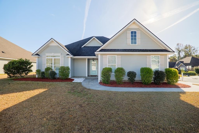 view of front of home featuring a front lawn