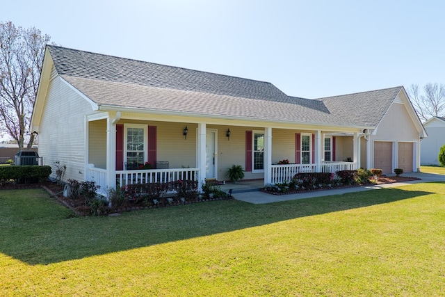 view of front of house with covered porch and a front yard