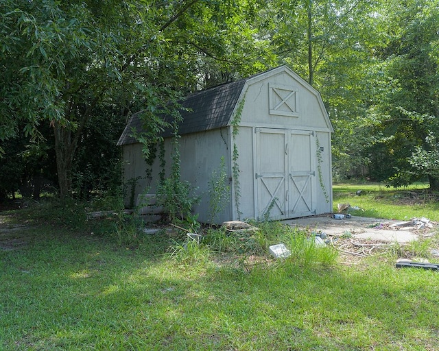 view of outdoor structure