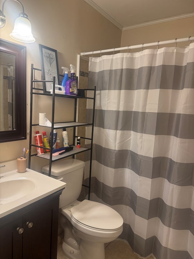 bathroom featuring toilet, ornamental molding, a shower with shower curtain, and vanity