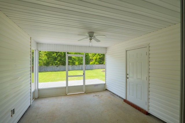 5702 Emily Ln, Hahira, GA 31632 - unfurnished sunroom featuring ceiling fan