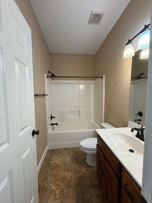 full bathroom featuring visible vents, baseboards, toilet, shower / bathtub combination, and vanity