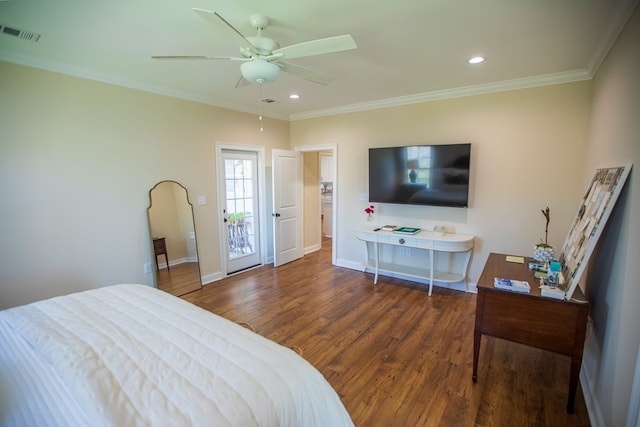 bedroom featuring visible vents, wood finished floors, recessed lighting, crown molding, and baseboards