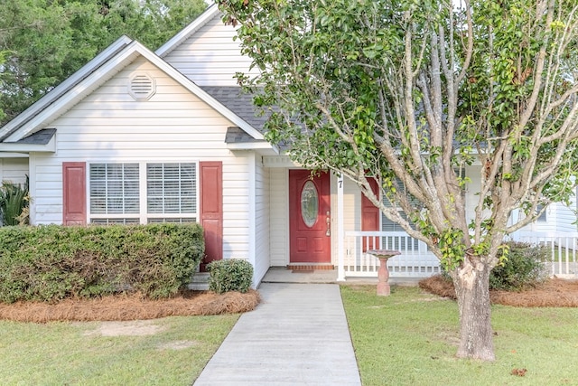 17 Ard Rd, Ray City, GA 31645 - view of front facade with a front yard