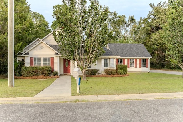 17 Ard Rd, Ray City, GA 31645 - view of front of house featuring concrete driveway and a front lawn