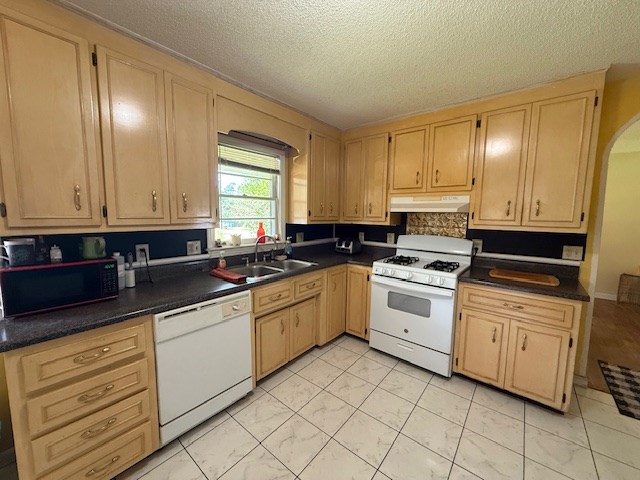 1310 Mcree Dr, Valdosta, GA 31602 - photo 12