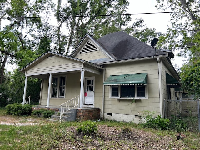 view of front facade with a porch