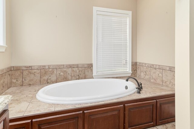 5527 School House Pond Rd, Lake Park, GA 31636 - full bathroom featuring a bath