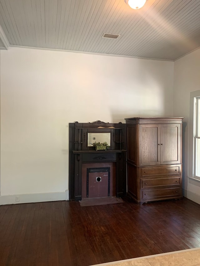 interior space with dark hardwood / wood-style floors