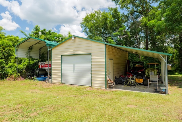 7552 Webb Rd, Hahira, GA 31632 - garage with a detached garage