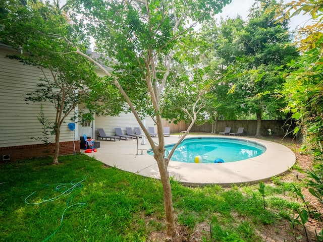 103 W Moore St, Valdosta, GA 31602 - view of pool featuring a fenced backyard and a patio area