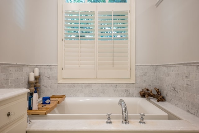 793 Lake Laurie Dr, Valdosta, GA 31605 - full bath featuring a bath