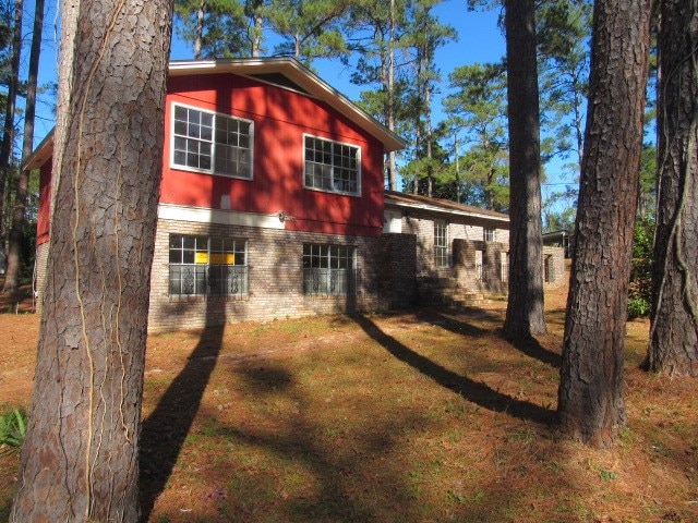 view of home's exterior