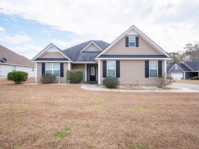 view of front facade with a front yard